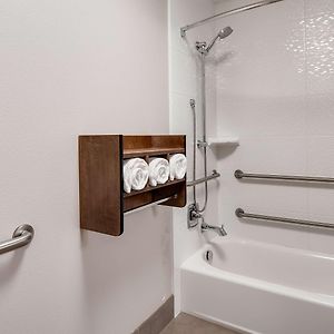 Queen Room Mobility accessible