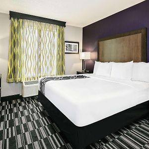 Queen Room Mobility or hearing accessible