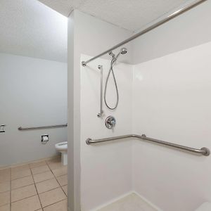 Queen Studio Mobility accessible