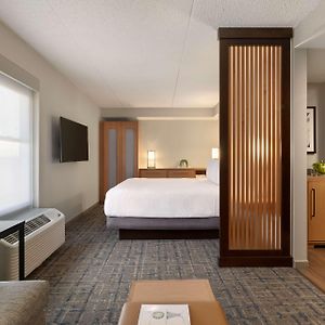 Upper Floors King Room
