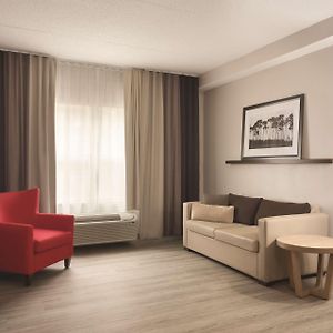 One-Bedroom King Suite