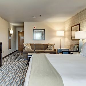 King Suite Mobility accessible