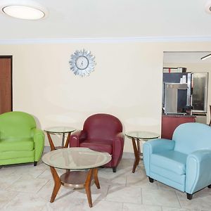 Days Inn By Wyndham Springfield
