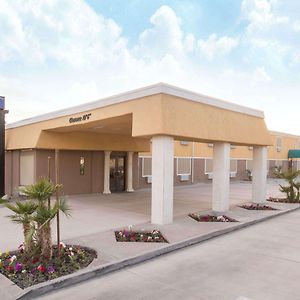 Days Inn By Wyndham Indio