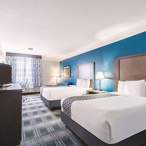 Queen Room Mobility or hearing accessible