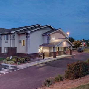 Super 8 By Wyndham Christiansburg/Blacksburg Area