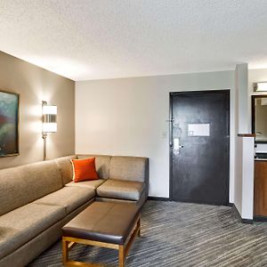 Upper Floors King Room