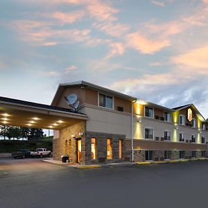 Super 8 By Wyndham Minot Airport