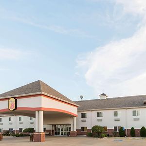 Super 8 By Wyndham Salina