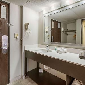 Queen Room Mobility accessible