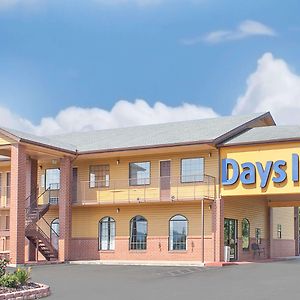 Days Inn By Wyndham Fayetteville