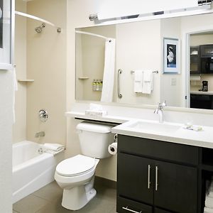 Queen Studio Mobility accessible