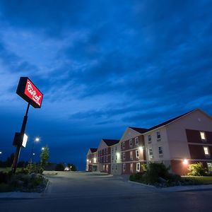Red Roof Inn & Suites Dickinson