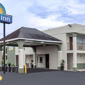 Days Inn By Wyndham Goose Creek