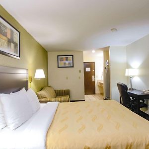 Queen Room Mobility accessible