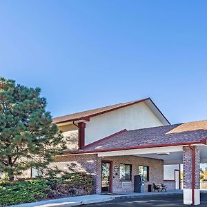 Super 8 By Wyndham Greeley