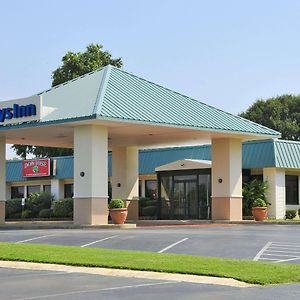 Days Inn By Wyndham Forrest City