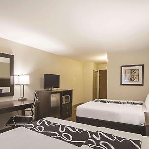 Queen Room Mobility accessible