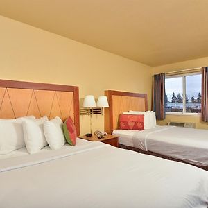 Queen Room Two Queen Beds