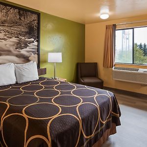 Queen Room Mobility accessible