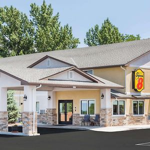 Super 8 By Wyndham Montrose