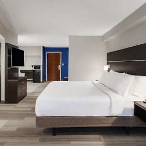 King Room Hearing Accessible