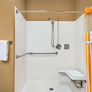 Queen Room Mobility accessible