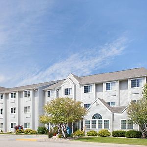 Microtel Inn And Suites Clear Lake