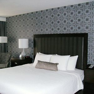 Queen Room Mobility accessible