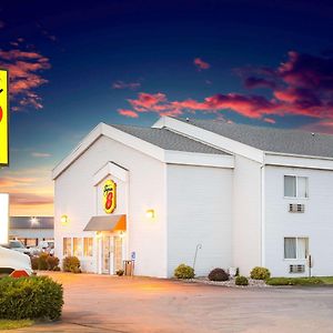 Super 8 By Wyndham Prairie Du Chien