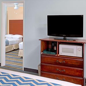 Deluxe Two-Bedroom Suite