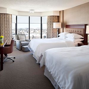 Club Level Queen Room