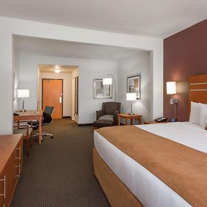 Queen Room Mobility accessible