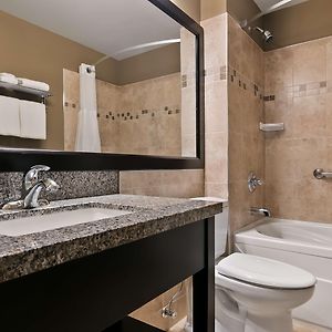 Small Queen Room