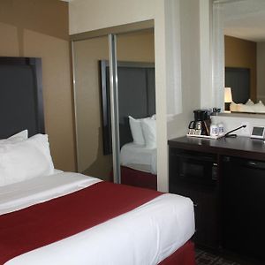 Standard Top floor Queen Room