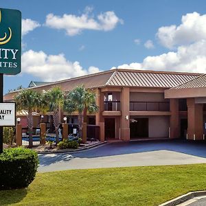 Quality Inn & Suites Near Robins Air Force Base