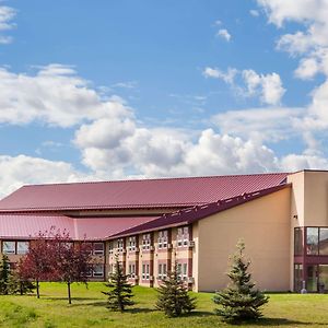 Super 8 By Wyndham Sherwood Park/Edmonton Area