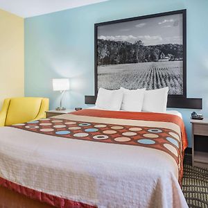 Queen Room Mobility accessible