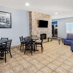 Super 8 By Wyndham Kokomo