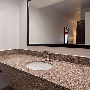 Queen Room Mobility accessible