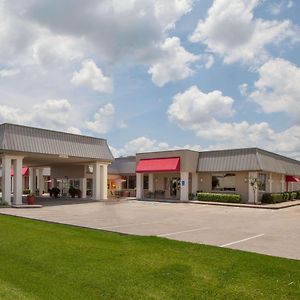 Ramada By Wyndham New Iberia