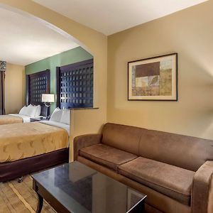 Queen Suite Two Queen Beds Non-Smoking