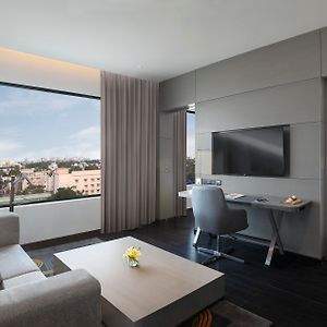 Luxury King Suite