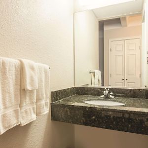 King Suite Mobility accessible
