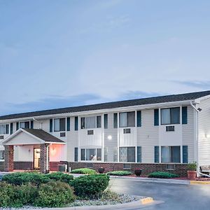 Super 8 By Wyndham Tomah Wisconsin