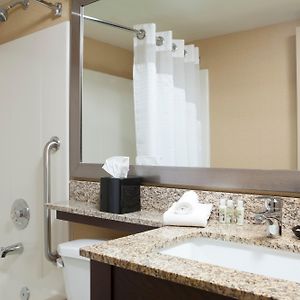 King Room Mobility or hearing accessible