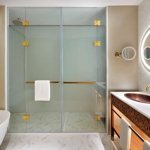 One-Bedroom Upper Floors Suite