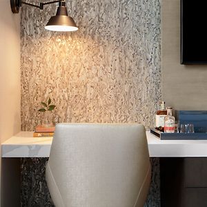 Standard Queen Room Hearing accessible