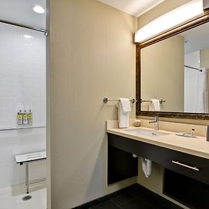 One-Bedroom Suite Hearing accessible