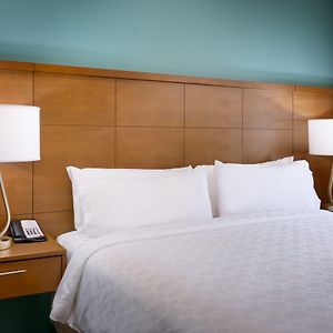 One-Bedroom King Suite